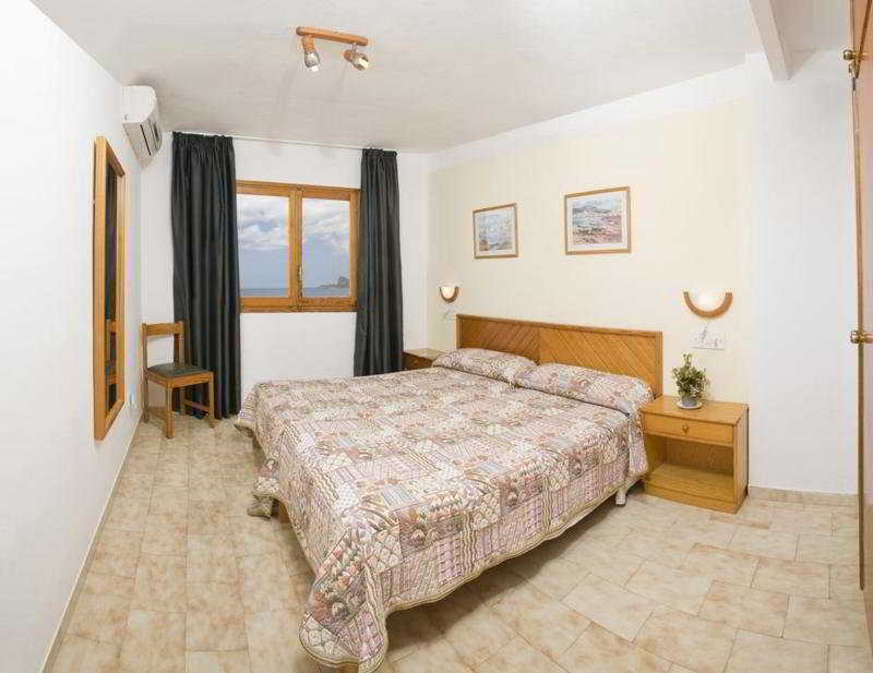 Apartamentos Bahia De San Antonio 객실 사진