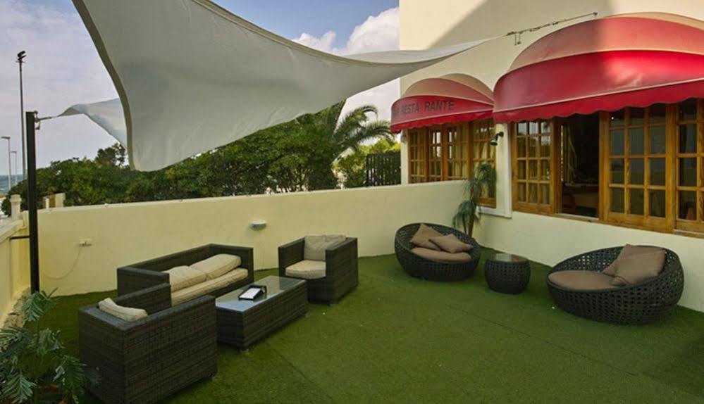 Apartamentos Bahia De San Antonio 외부 사진